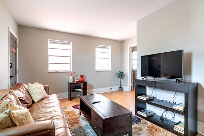 Building Photo - 605 Dennison Ave Rental