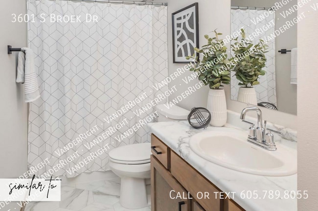 Photo - 3601 S Broek Dr