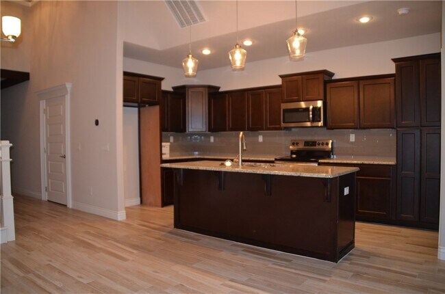 Photo - 1710 SW Riverstone Rd