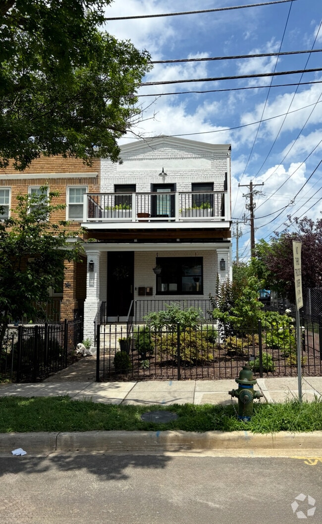 Building Photo - 336 Channing St NE Rental
