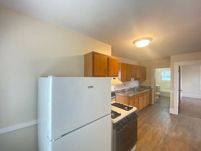 Photo - 16 Linwood St Unit E