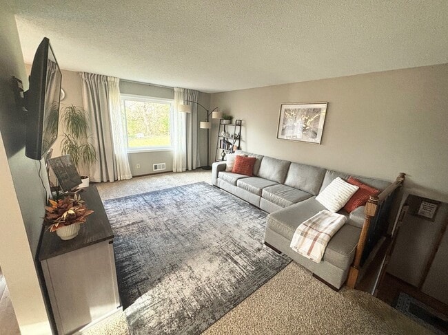 Photo - 13685 Harwell Path