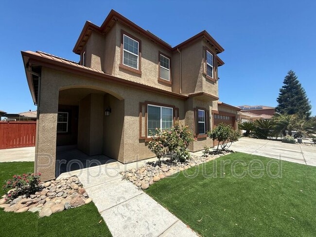 Photo - 1633 Sparrowhawk St