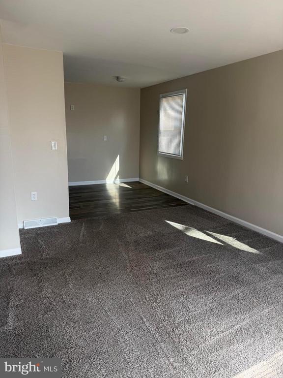 Photo - 100 Garfield Ct