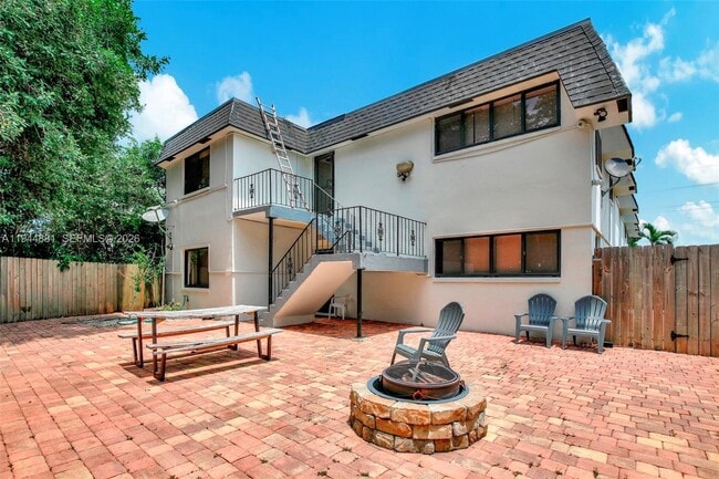 Photo - 5731 NE 18th Ave Unit 7