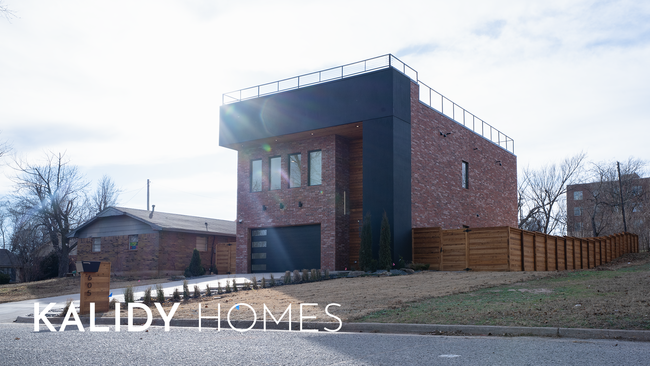 Photo - 605 N Idaho Ave