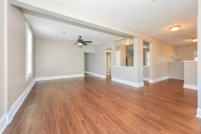 Photo - 515 Ben Hur Ave