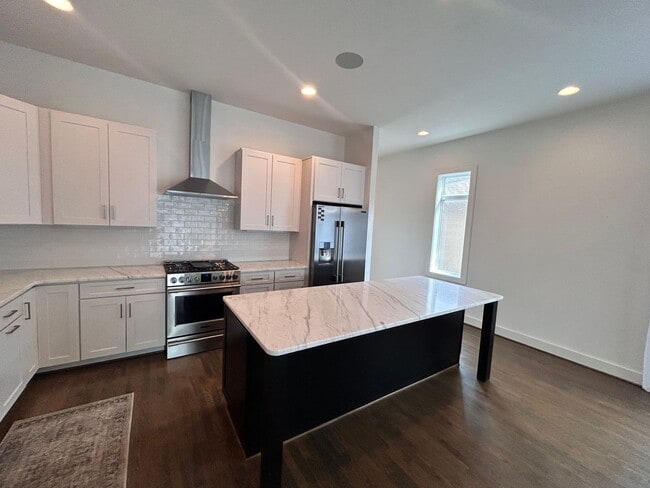 Photo - 913 14th Ave S