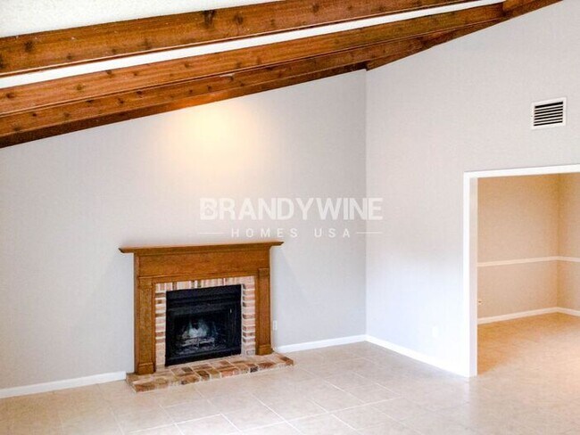 Photo - MOVE IN SPECIAL! Move in by 4/30 and get M...