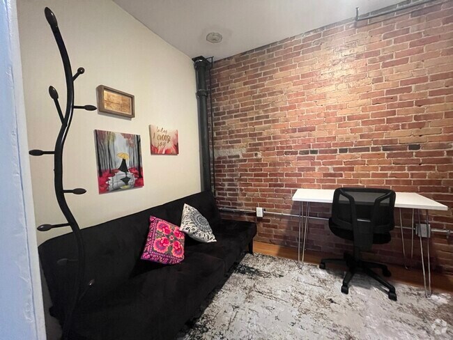 Building Photo - 16 Homer Sq Unit 3M
