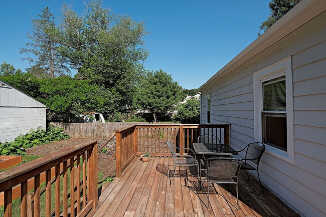Building Photo - Charming Woolen Mills Home Near Meade Park, Firefly Restaurant, & Jbird Coffee