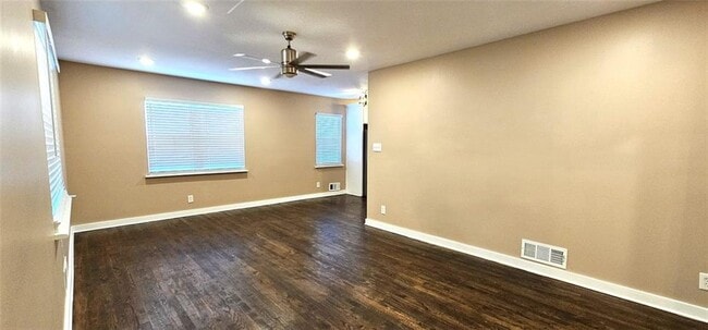 Building Photo - 1291 Lorenzo Dr SW