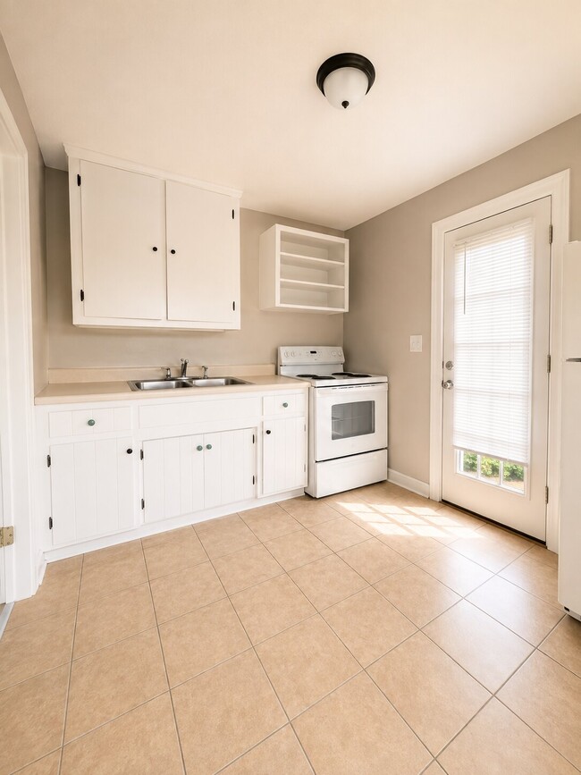 Photo - 324 Eastover St