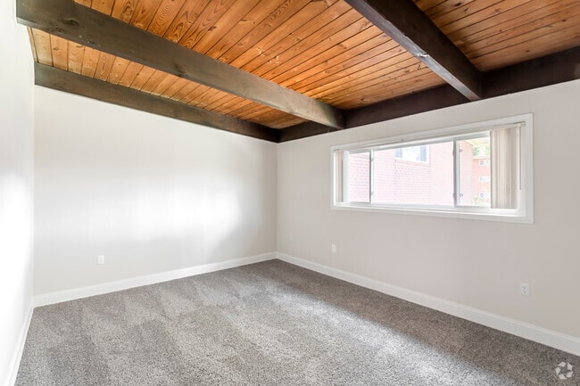 1 BR, 1 BA - 650 SF