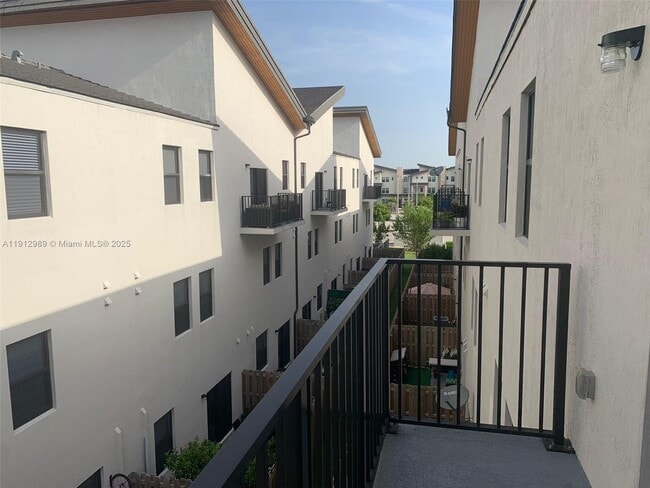 Photo - 10443 NW 82nd St Unit 31