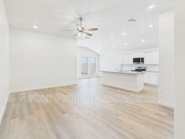 Photo - 3007 Farmyard Dr