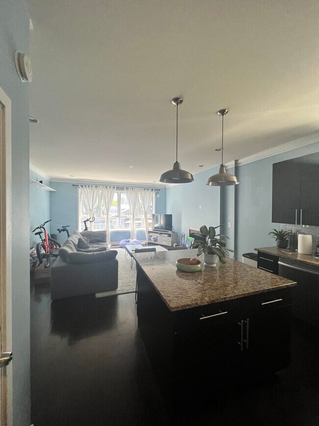 Photo - 3322 W Eastwood Ave