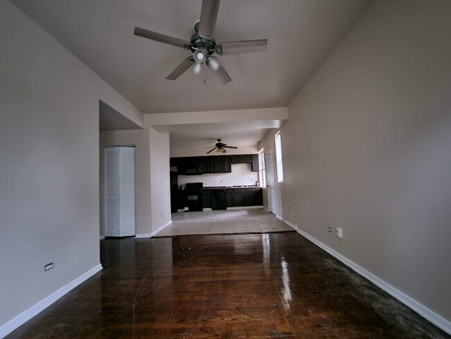 Photo - 7016 S Sangamon St
