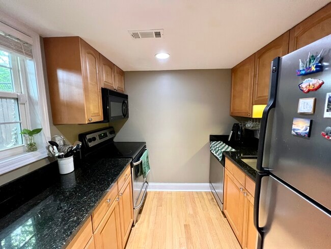 Photo - 131 Rondak Cir SE