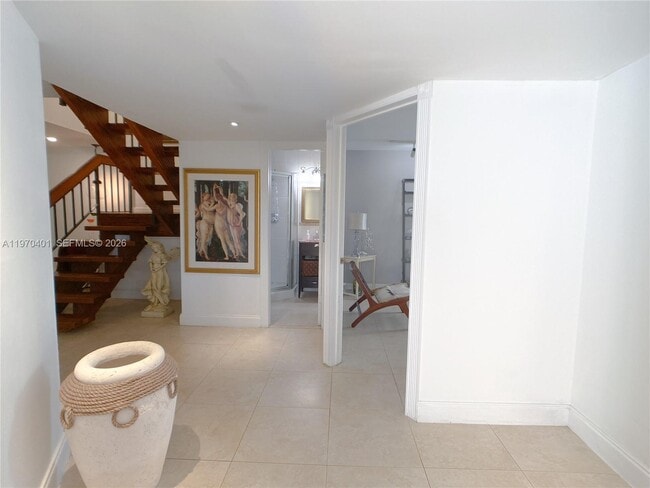 Photo - 956 Mockingbird Ln