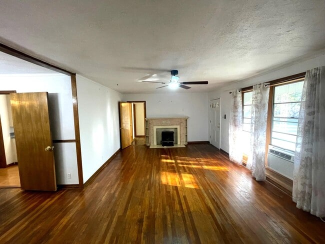 Photo - 1406 N 2nd St