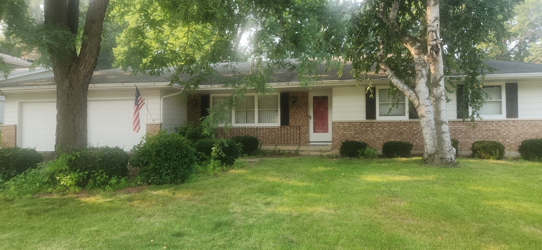 Photo - 5736 Pembroke Dr House
