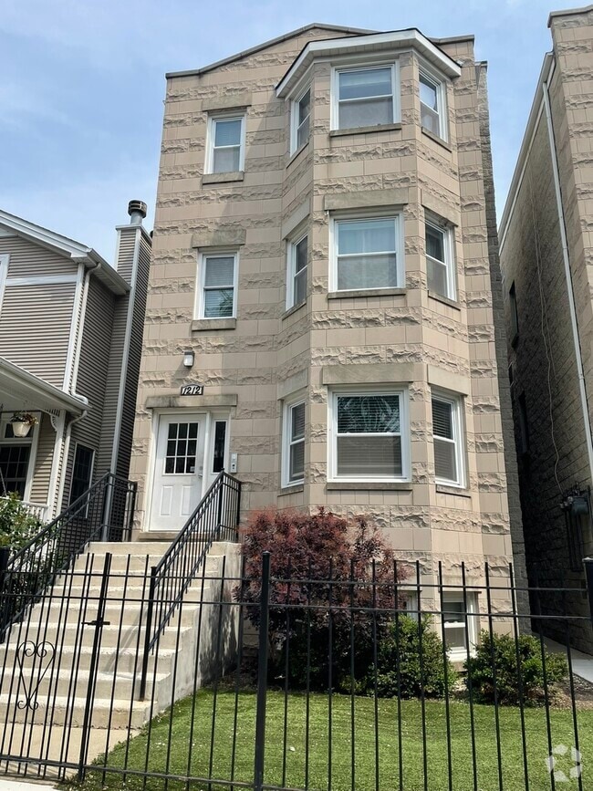 Building Photo - 1212 W Henderson St Unit 2 Rental