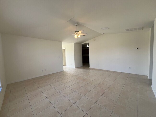Photo - 4400/4402 27th Street SW Unidad 4400