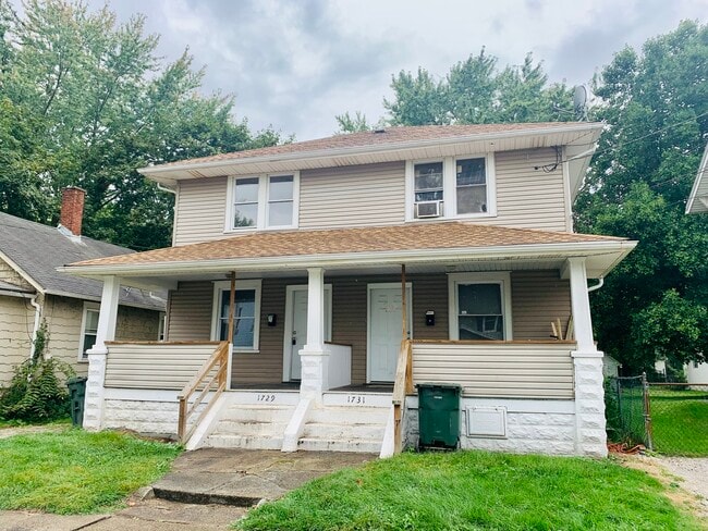 Building Photo - 1729 Edwards Ave NE Unit 1729