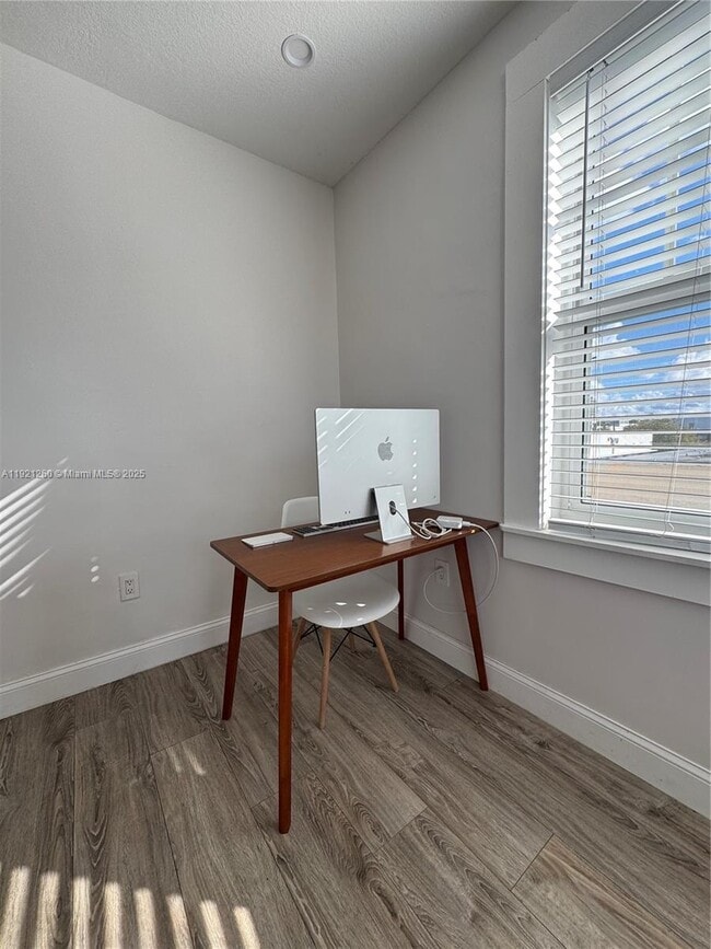 Photo - 536 14th St Unit 304