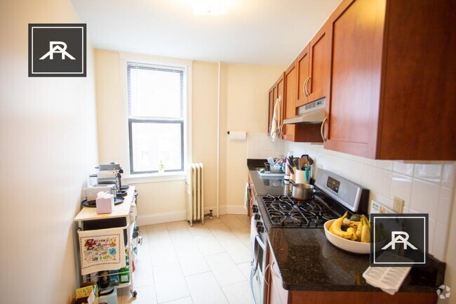 Building Photo - 3 bedroom in Allston MA 02134 Unit 7 Rental