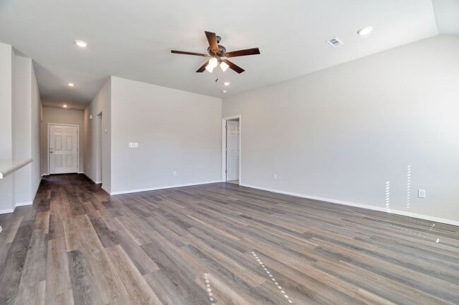 Photo - Spacious 3 bed, 2 bath in East Siloam Spri...