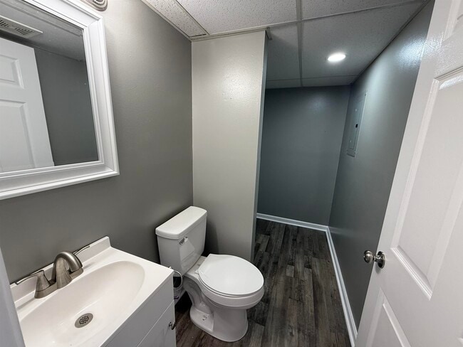 Photo - 147 Thomas St