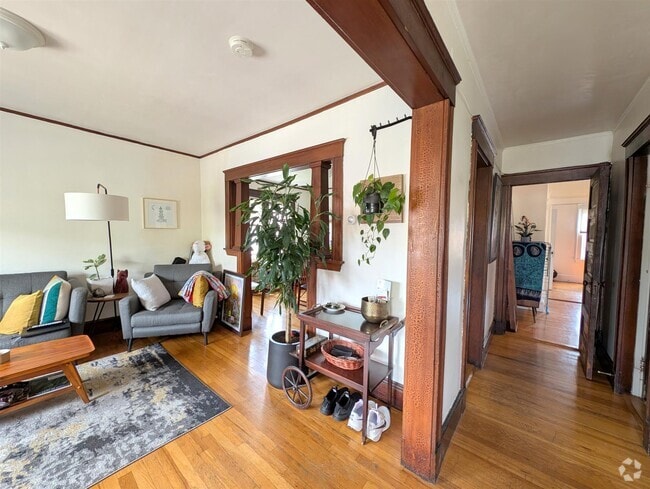 Building Photo - 998 Broadway Unit 1 Rental