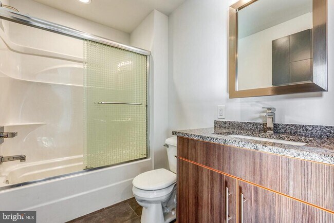 Photo - 4800 Brown St Unit 407