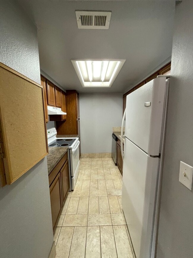 Photo - 12103 N Melody Dr Unit 16-304