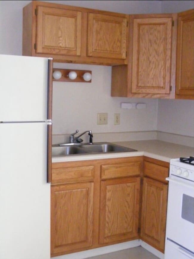 Photo - 1414 Johnson St Unit Apt B