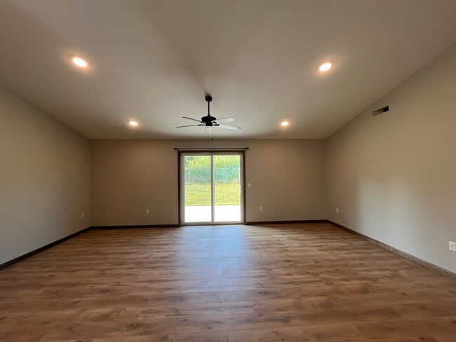 Photo - 634 Veronica Ct Unit 1