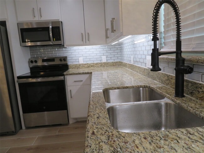 Photo - 7214 Corsicana St