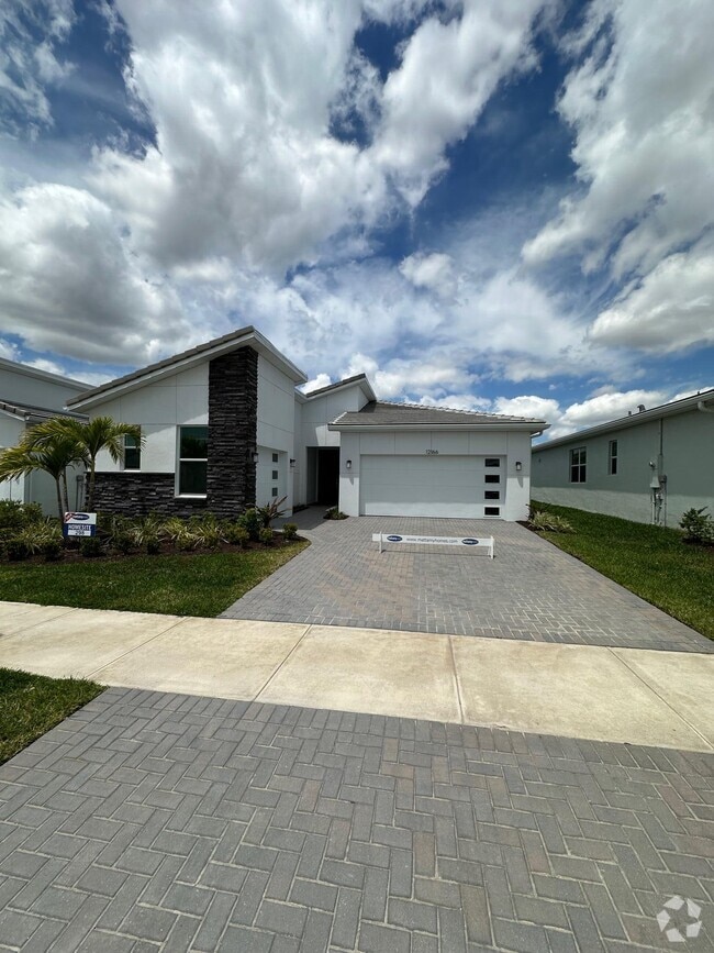 Building Photo - 12166 Viridian Blvd Rental