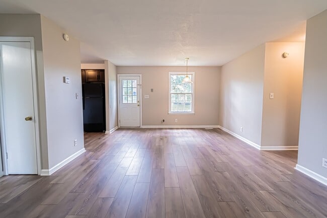 Photo - Ask about our move in special