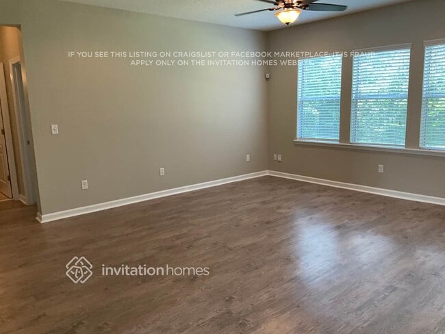 Photo - 161 Woodfield Ln