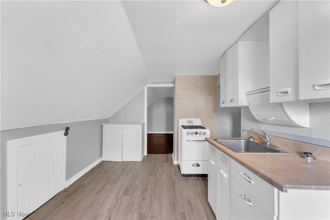 Photo - 14614 Glendale Ave Unit 3