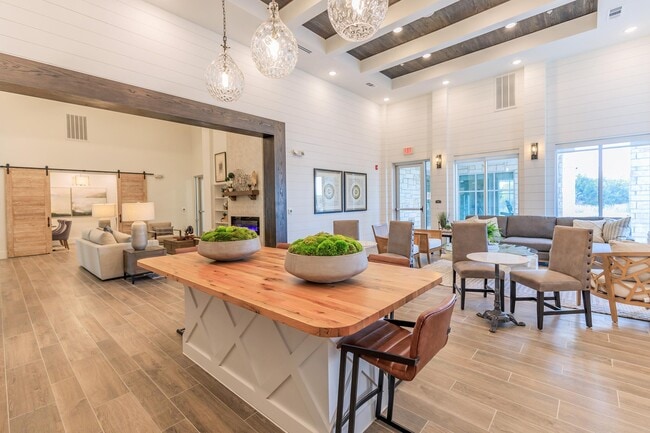 Luxia Rockwall Downes