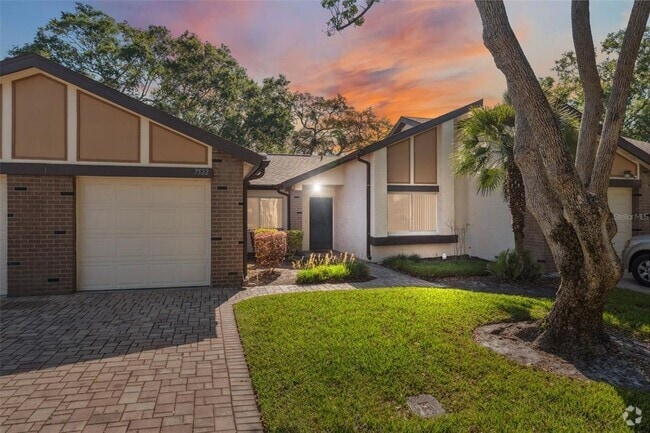 Building Photo - 7522 Heather Walk Dr Rental
