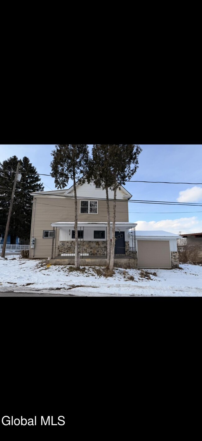 Photo - 54 Arch St Unit Up