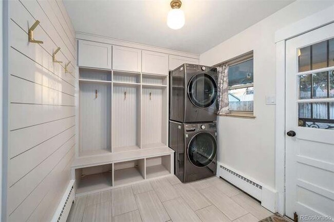 Photo - 3090 S Franklin St