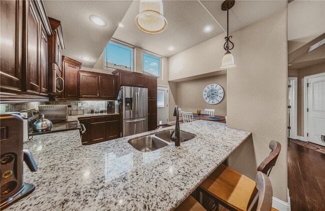 Photo - 3301 SW Stonepoint Ave