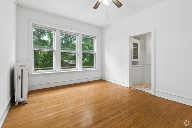4BR, 1BA - 1,658SF - Dining Room - San Rafael Apartments