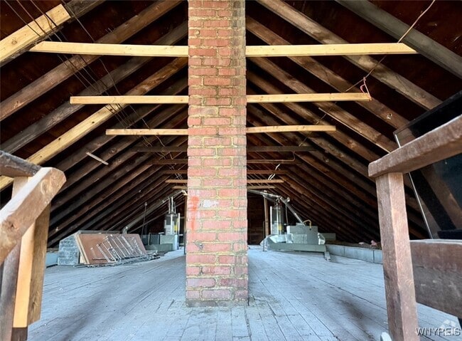 Building Photo - 2824 South Park Ave Rental